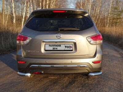 Защита заднего бампера уголки 76 мм ТСС для Nissan Pathfinder 2014-2021