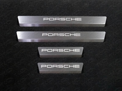 Накладки на пороги шлифованный лист надпись Porsche 4 штуки ТСС для Porsche Cayenne Turbo 2018-2021