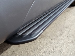 Пороги алюминиевые &quot/Slim Line Black&quot/ 1820 мм под брызговики для ТСС Volkswagen Touareg R-Line № VWTOUARRL14-33B