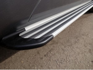 Пороги алюминиевые Slim Line Silver (авто с брызговиками) для Volkswagen Touareg № VWTOUAR14-27S